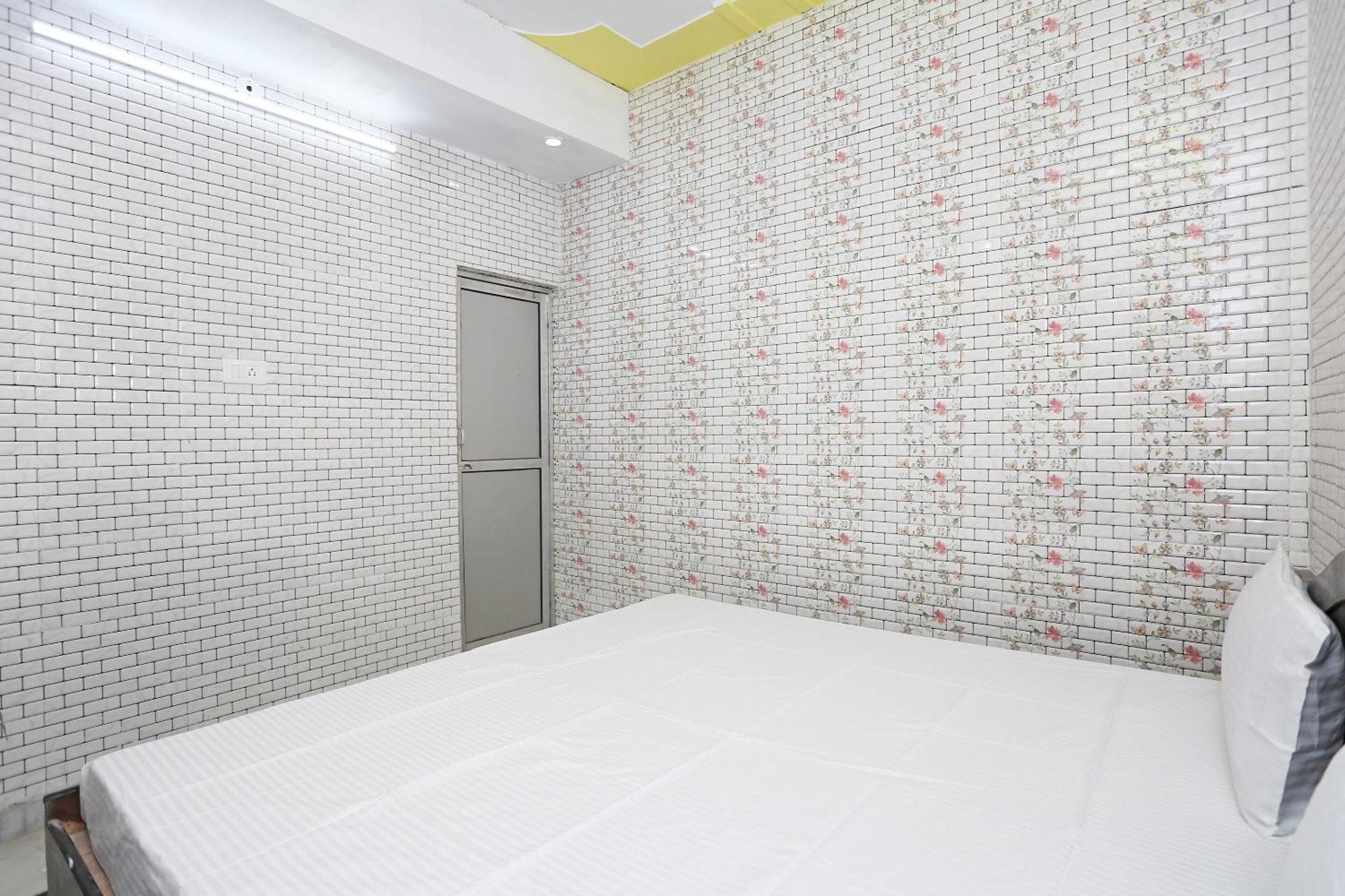 Spot On Hotel Doon Sabri Roorkee Ngoại thất bức ảnh